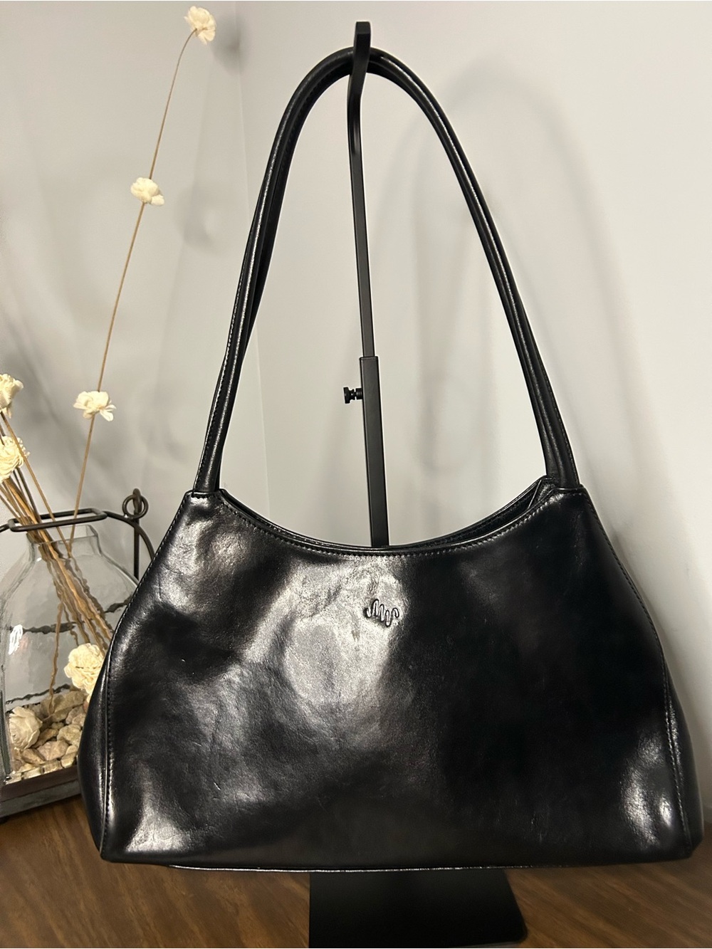 Vintage Monsac Classic Black Leather Rounded Top Shoulder Bag
